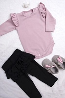 body-s-dlouhym-rukavem-a-volanky-na-ramenou-ruzove2